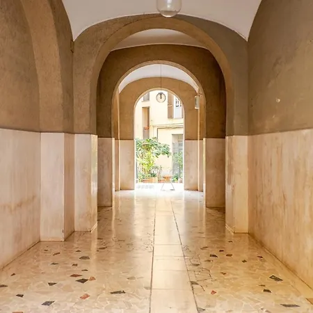 Tirelli Apartment *