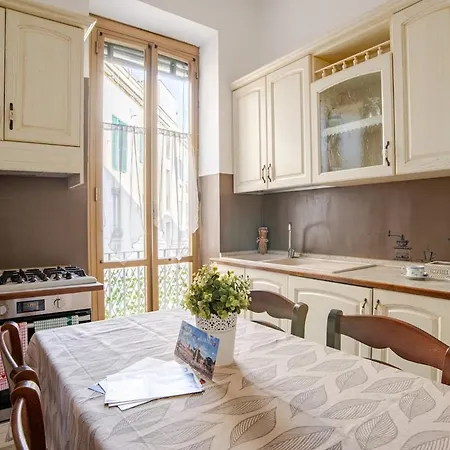Tirelli Apartment